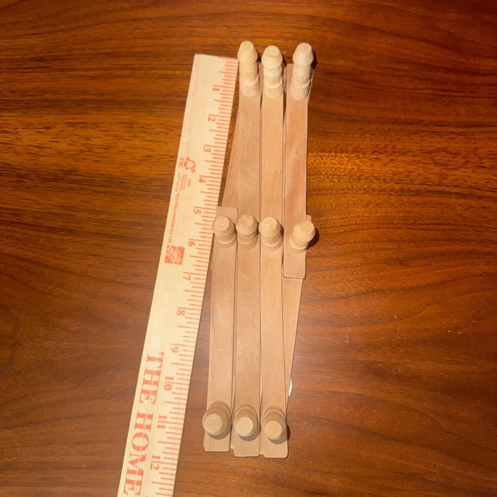 Vintage Cottagecore Accordion Wall Rack Wood Expandable Peg Hat Coat Mug Hanger